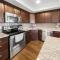 Comfortable 2BR Condo near City Center