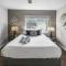 Comfortable 2BR Condo near City Center