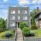 Comfortable 2BR Condo near City Center