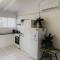 Esperance Little Units 4