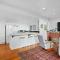 Olde Beach Pearl - Waikanae Beach Holiday Home