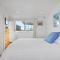 Olde Beach Pearl - Waikanae Beach Holiday Home
