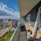 Spacious Apartment suitable for Remote Work with Balcony & Parking by Noclegi Renters - Wrocław