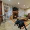 Gardener’s Cottage with Hot Tub