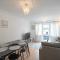 Bright and modern 4-bed townhouse with garden near town centre - Kent