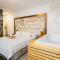 Grand Lakes Rooms