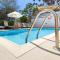 Villa Michaella - 500m from Golden Beach