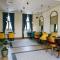 AVIOR Garni Hotel