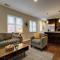 Bright 2BR near downtown