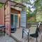 Carbonado Studio with Deck and Blackstone Griddle!