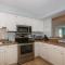 Sea Oats B106 by ALBVR - Great renovation and tons of space in this 2BR 2BA condo - Outdoor Pools, Pier, and Dedicated Beach Access - غولف شورز