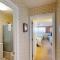 Serene Lakeview 3BR Condo near Beach & Amenities