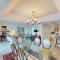Serene Lakeview 3BR Condo near Beach & Amenities
