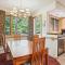 Wonderful One bedroom condo located in Highridge Condominiums J6