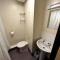 Spacious Ensuite Room With Shared Kitchen and Living Room - Crewe