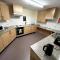 Spacious Ensuite Room With Shared Kitchen and Living Room - Crewe