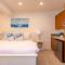 Unbeatable Location - Steps to Moonlight Beach, Ocean Views - Энсинитас