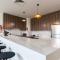 Nasma Luxury Stays - Vacation Villa with Private Pool Steps To The Sea - Rás al-Chajma