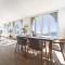 219 Frontline beach Luxurious
