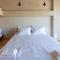 Toni Retzo Rooms