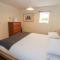 Plum Hill Apartment