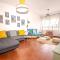 Artistic beachfront apartment