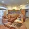 Quiet 55 and Peoria Condo with Pool Access! - 皮奥里亚