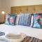 Breckland House with Hot Tub