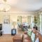 Breckland House with Hot Tub