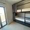 We Street Hostel - Albergue