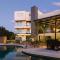 Solmare Apartments & Suites