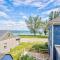 Lake view cottage with three ensuites and elevator - Fort Erie