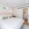 Reno Dream Cottage: Delightful 2-Bedroom Sanctuary
