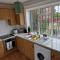 Millmead Apartment in central Guildford with parking