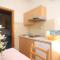 Apartments by the sea Kastel Kambelovac, Kastela - 8627 - Каштела