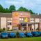 La Quinta Inn & Suites by Wyndham Fayetteville I-95 - Fayetteville