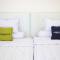 Urbanview Hotel Eropa Maros near Sultan Hasanuddin Airport by RedDoorz