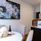 Eggies Nest - Luxury City Apartment
