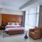 Alisa Hotel Tema