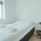 Delightful 2 Bedroom Apt - Balcony - Parking