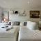 Fantastic 2-Bed House with Parking - Hosted by Hutch Lifestyle - Leamington Spa