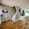 Fantastic 2-Bed House with Parking - Hosted by Hutch Lifestyle