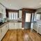 Fantastic 2-Bed House with Parking - Hosted by Hutch Lifestyle - Leamington Spa