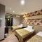 Home Full Hotel