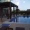 Luxurious 4-Bedroom Villa Retreat Near Beach & Forest - Side