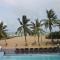 Catamaran Beach Hotel