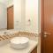 Cozy 1 BR in Business Bay Dubai by GP Holiday Homes