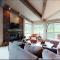 Enclave 305, Snowmass Ski-In/Ski-Out Condo w/Shared Pool/Hot Tub