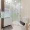 1 BR Furnished Condo with Balcony across CN Tower - Toronto