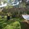 26 Riverside Ct E